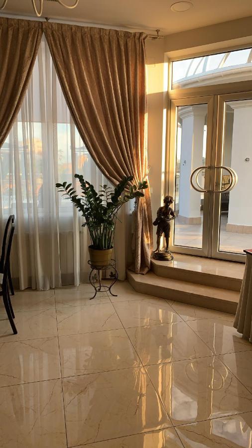 Alarus Luxe Hotel Odessa Exteriör bild