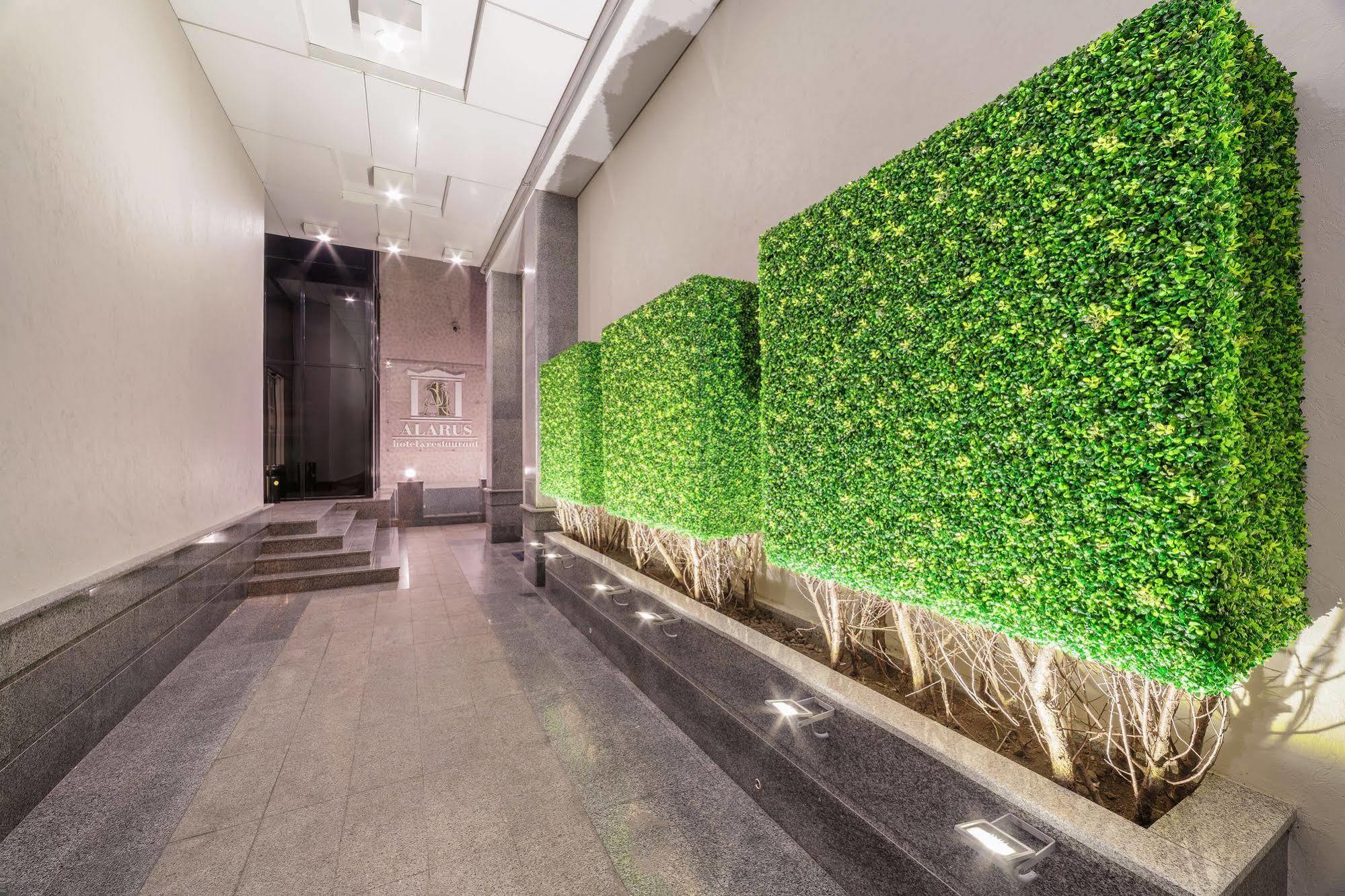 Alarus Luxe Hotel Odessa Exteriör bild