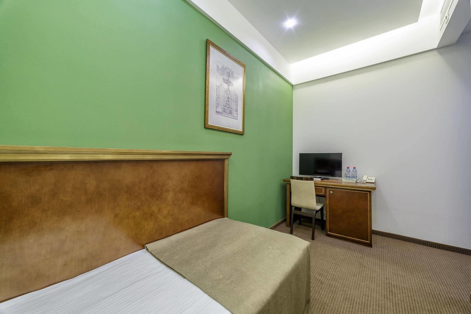 Alarus Luxe Hotel Odessa Exteriör bild