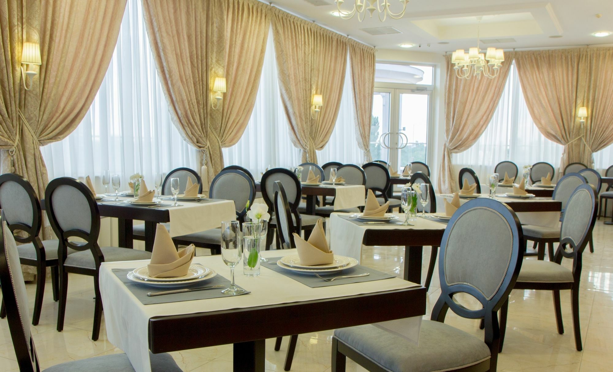 Alarus Luxe Hotel Odessa Exteriör bild